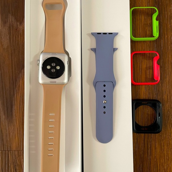 Apple Watch Series 3. - Picture 2 of 2